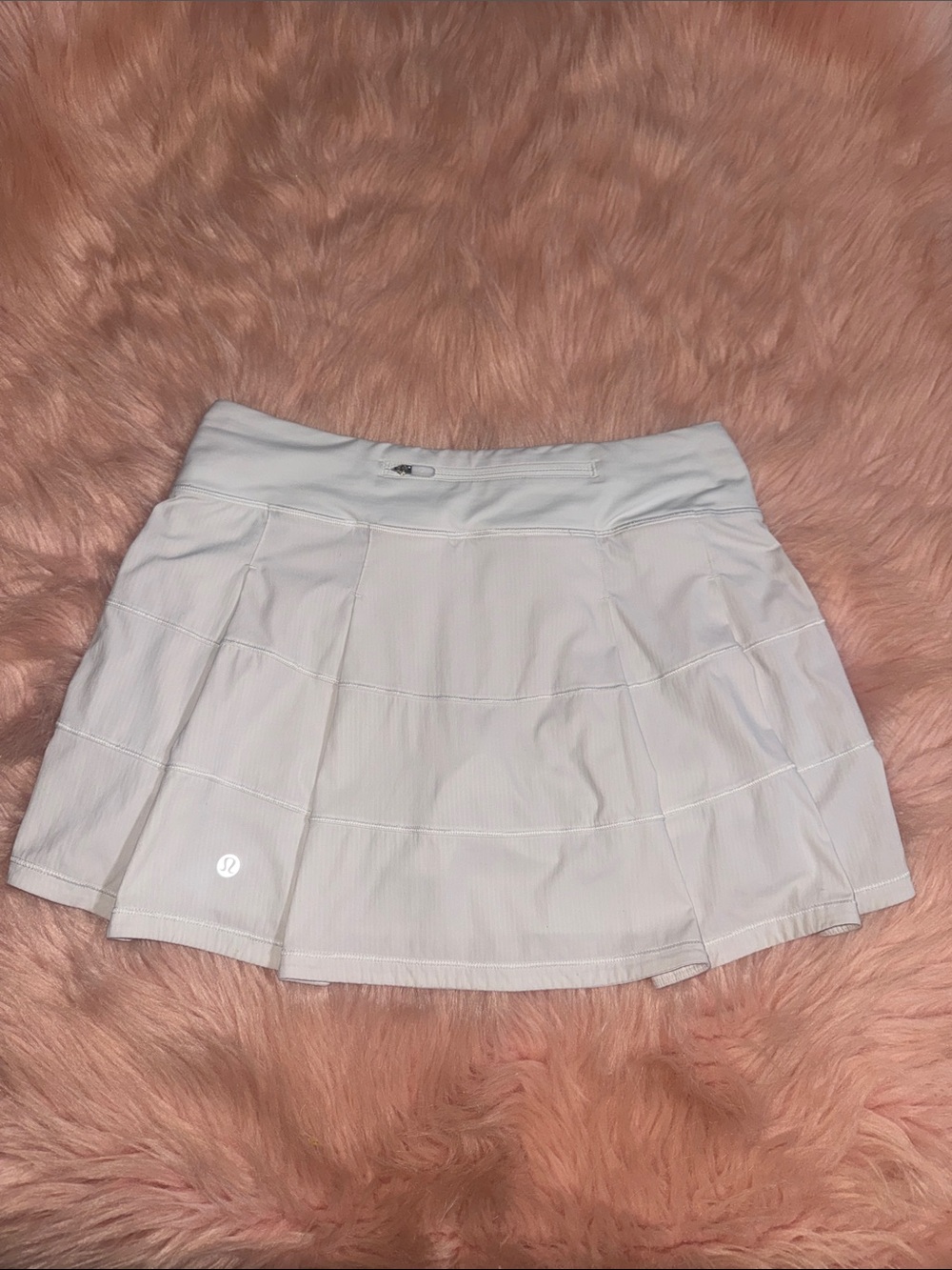 Lululemon Pace Rival Skirt (Tall) *4-way Stretch 15"
White size 6